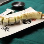 tempura maki di gamberi con formaggio